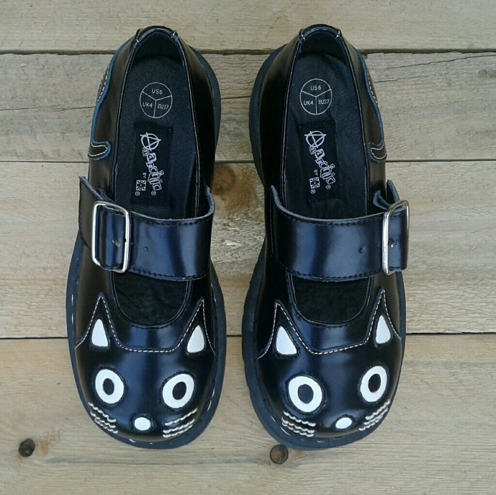 T.u.k. Anarchic kitty Leather Mary Jane shoes sz 6